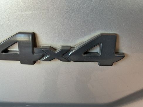 Used 2019 Toyota Tacoma SR5 AWD/4WD image 43