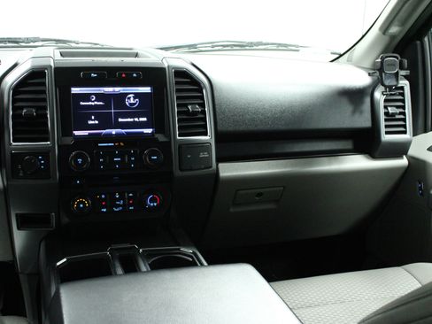 Used 2015 Ford F150 XLT w/ Equipment Group 302A Luxury image 18