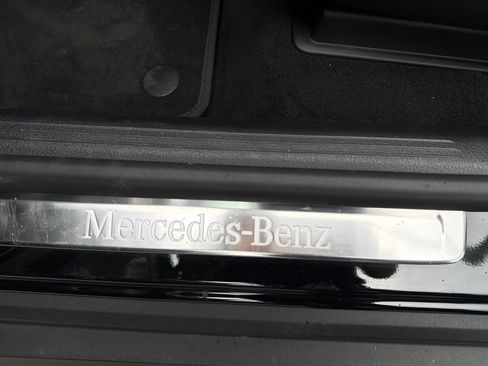Used 2024 Mercedes-Benz GLC 300 4MATIC image 16