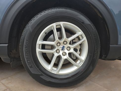 Used 2025 Ford Explorer Active image 29