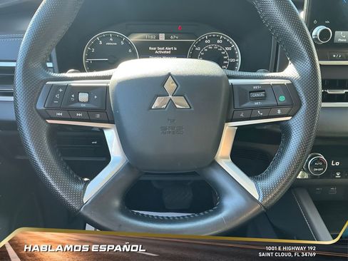 Used 2022 Mitsubishi Outlander SE image 35