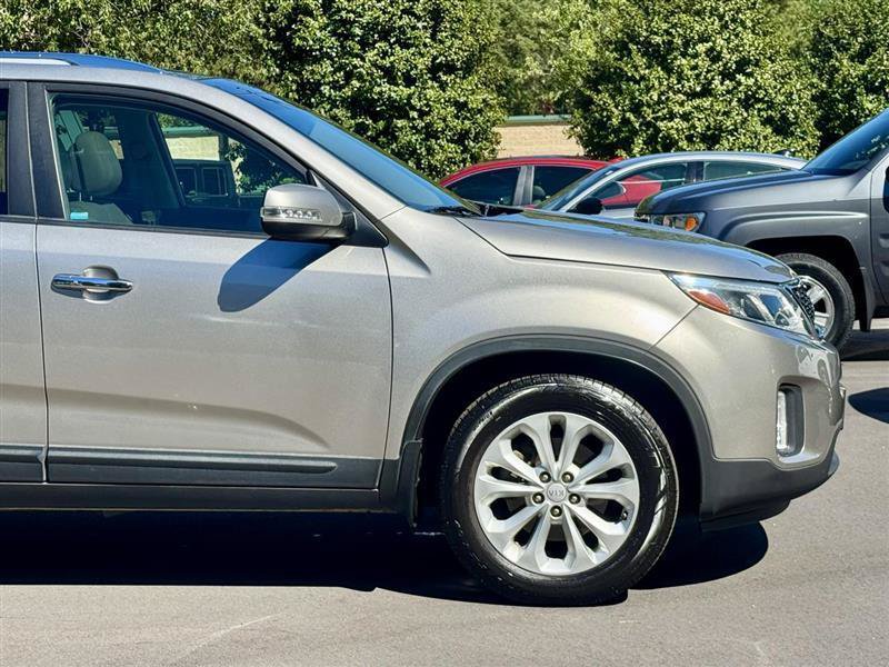 Used 2015 Kia Sorento EX w/ EX V6 Touring Package AWD/4WD image 9