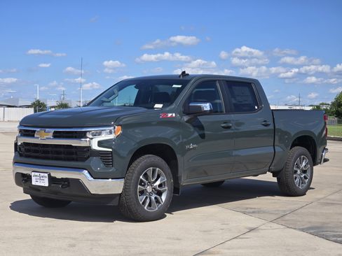 New 2025 Chevrolet Silverado 1500 LT w/ Z71 Off-Road Package image 2