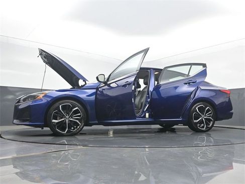 Used 2023 Nissan Altima 2.5 SR image 59