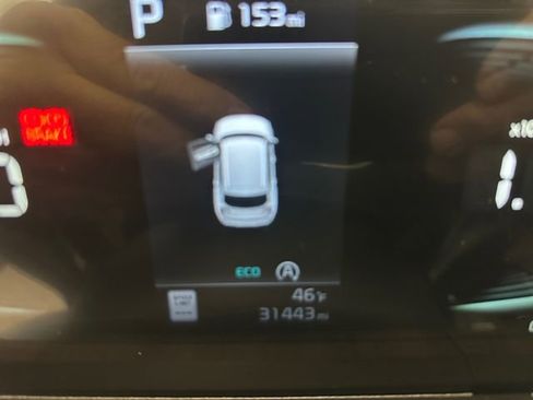 Used 2024 Kia Telluride EX w/ EX Captain's Chair Package FWD image 26