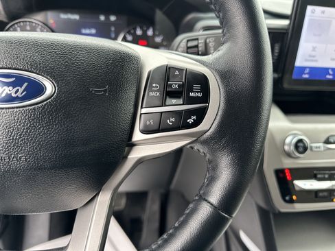 Used 2023 Ford Explorer XLT w/ Equipment Group 202A image 22