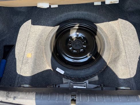 Used 2008 Mitsubishi Galant ES image 14