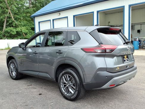 Used 2023 Nissan Rogue S AWD/4WD image 9