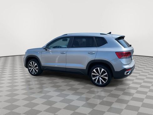 Used 2022 Volkswagen Taos SE AWD/4WD image 5