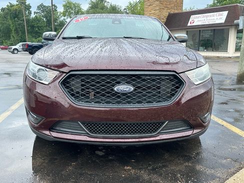 Used 2019 Ford Taurus Limited AWD/4WD image 3