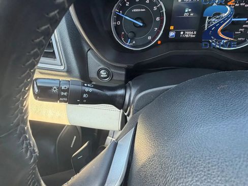 Used 2019 Subaru Ascent Touring AWD/4WD image 24