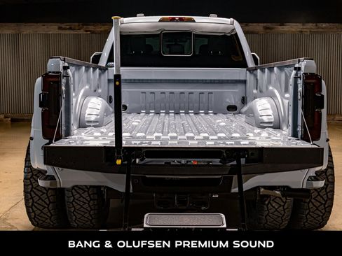 Used 2026 Ford F350 Platinum w/ Platinum Plus Package image 9