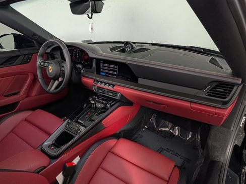 Certified 2026 Porsche 911 Targa 4 GTS AWD/4WD image 18