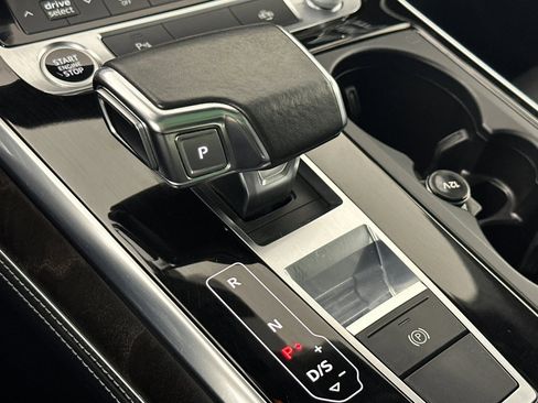 Used 2022 Audi Q8 Premium Plus w/ Premium Plus Package image 21