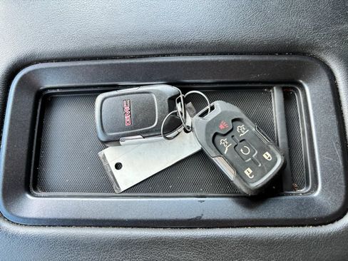Used 2019 GMC Yukon XL SLT AWD/4WD image 31