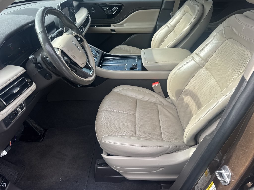 Used 2022 Lincoln Aviator Reserve w/ Elements Package Plus RWD image 9