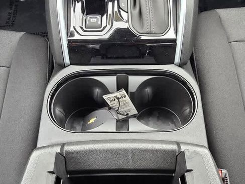 Used 2024 Chevrolet Colorado W/T w/ Technology Package image 29