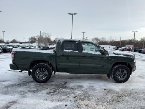 New 2026 Nissan Frontier SV image 4
