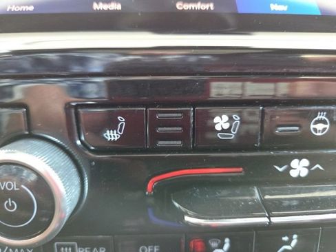 Used 2022 Jeep Grand Cherokee Summit AWD/4WD image 12