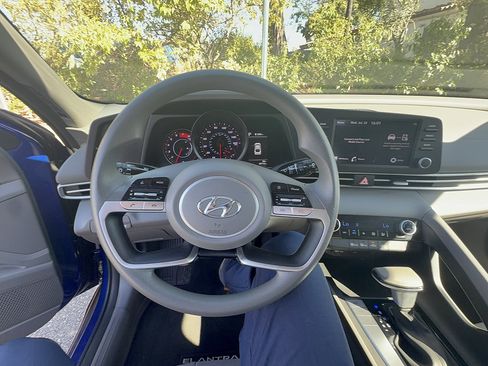 Certified 2023 Hyundai Elantra SEL FWD image 5