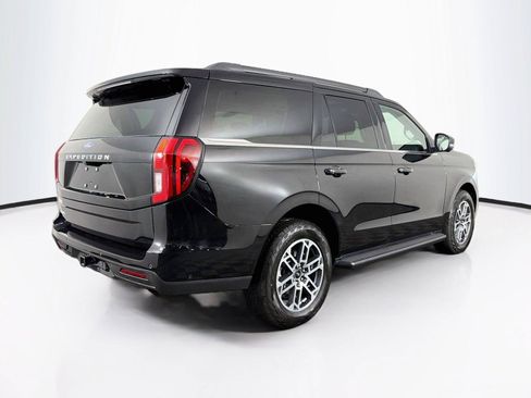 Used 2025 Ford Expedition Active AWD/4WD image 11