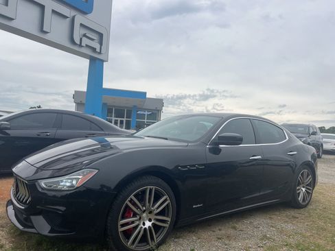 Used 2018 Maserati Ghibli S GranSport Q4 AWD/4WD image 1