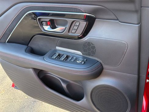 Certified 2025 Acura ADX A-Spec image 32