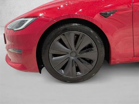Used 2022 Tesla Model S image 23