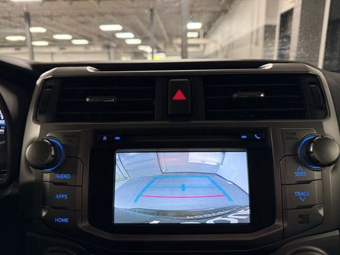 Used 2017 Toyota 4Runner SR5 AWD/4WD image 13