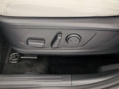Used 2025 Hyundai Tucson SEL FWD image 14
