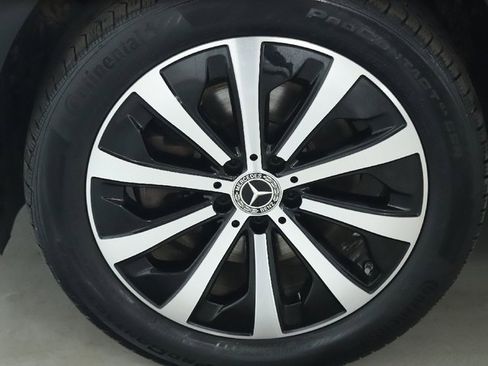 Used 2022 Mercedes-Benz GLB 250 4MATIC image 39