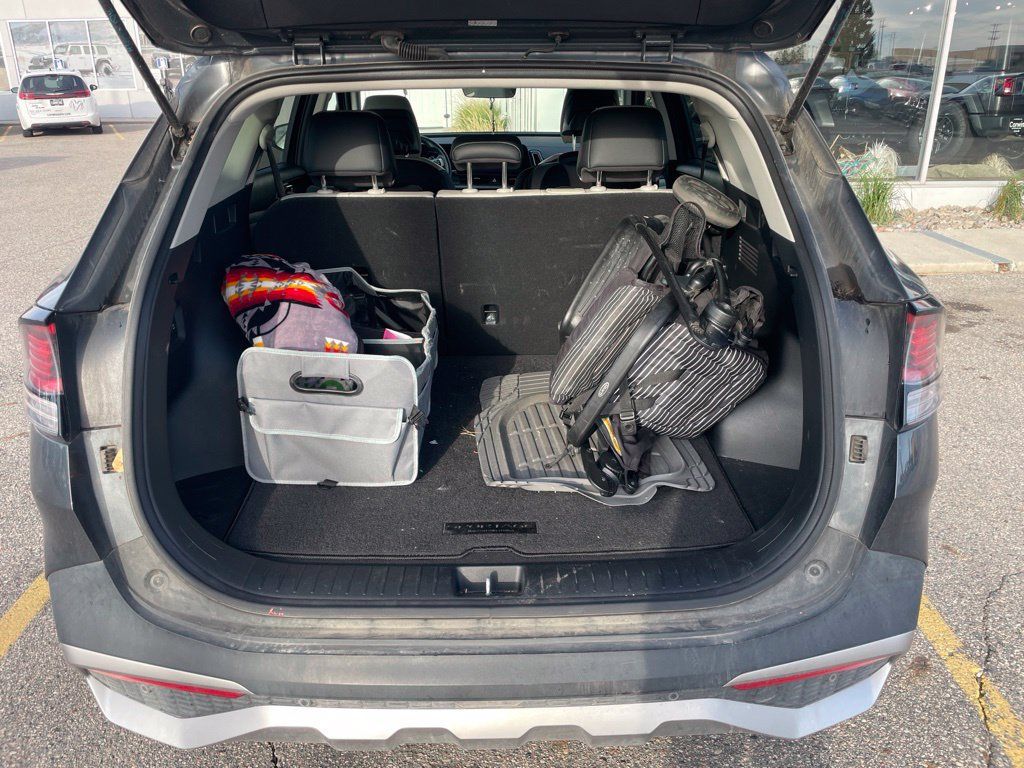 Used 2024 Kia Sportage EX AWD/4WD image 6