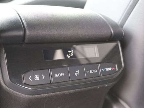 Used 2023 Toyota Highlander XSE AWD/4WD image 38