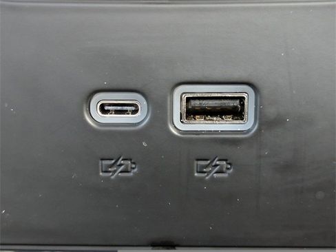 Used 2024 GMC Sierra 1500 AT4 w/ Technology Package image 16