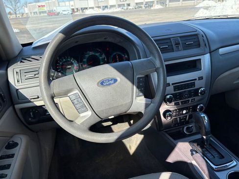 Used 2010 Ford Fusion SE FWD image 9