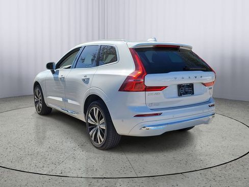 Used 2023 Volvo XC60 B5 Plus image 6