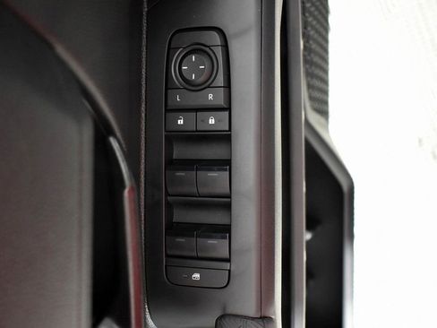 Certified 2025 Toyota Tacoma SR5 image 11