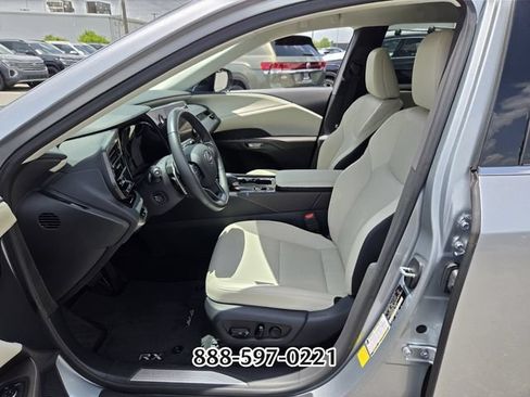 Used 2024 Lexus RX 350 FWD w/ Technology Package image 10