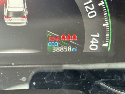 Used 2025 Toyota RAV4 XLE Premium FWD image 25