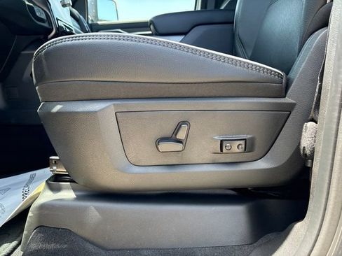 New 2026 RAM 2500 Laramie w/ Night Edition AWD/4WD image 34