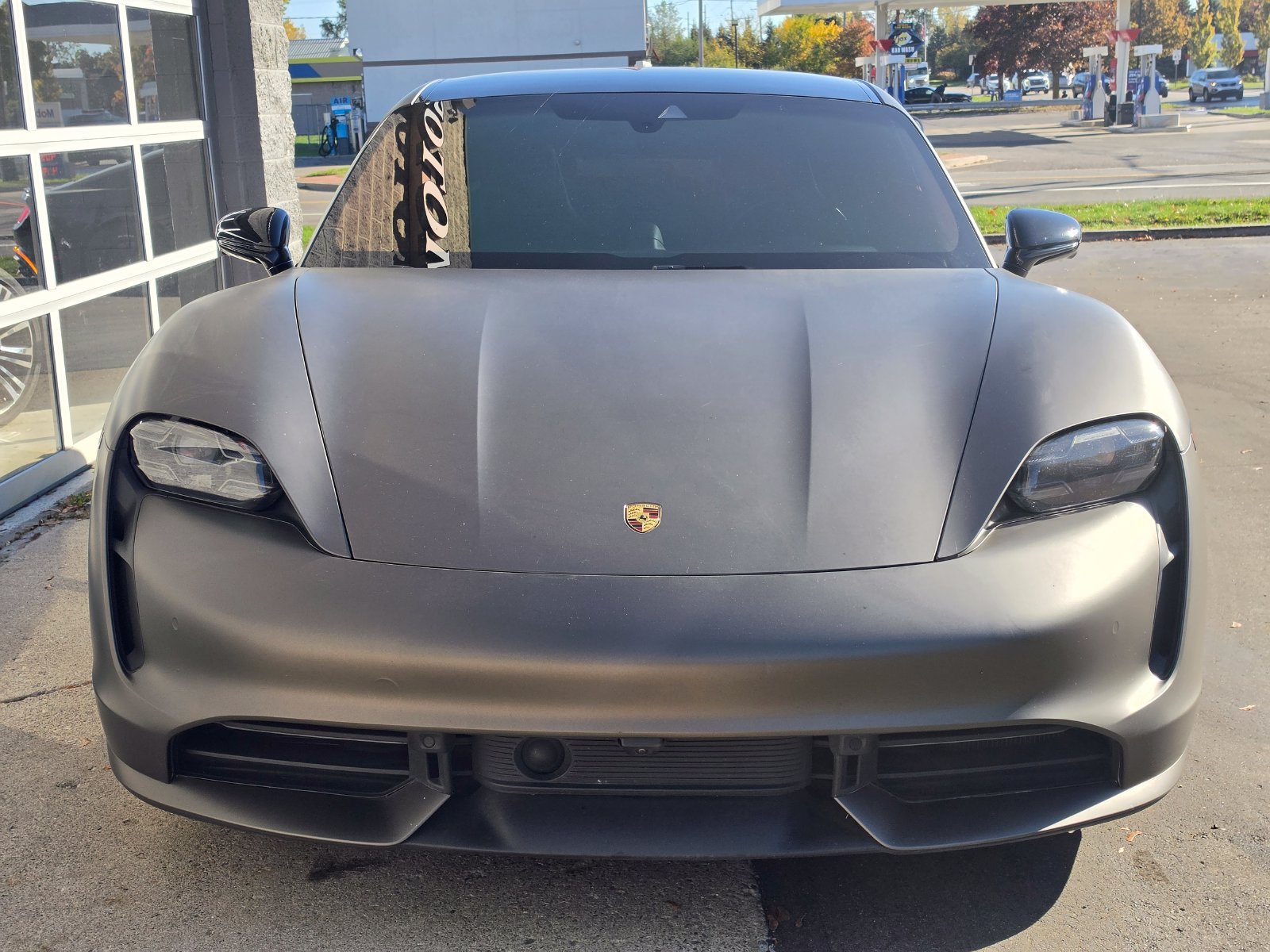 Used 2020 Porsche Taycan AWD/4WD image 2