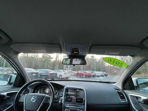 Used 2016 Volvo XC60 T5 image 24