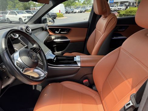Certified 2023 Mercedes-Benz GLC 300 4MATIC w/ Exclusive Trim Package image 18