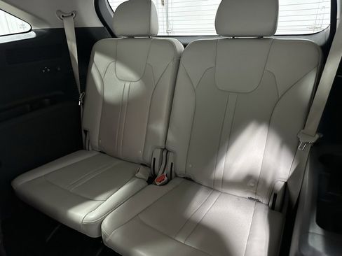 Used 2022 Kia Sorento EX image 24