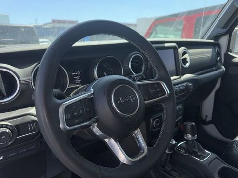 Used 2023 Jeep Wrangler Unlimited Sahara w/ Cold Weather Group AWD/4WD image 9