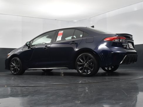 Used 2025 Toyota Corolla SE image 38