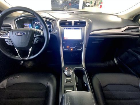 Used 2017 Ford Fusion SE w/ Equipment Group 201A image 15