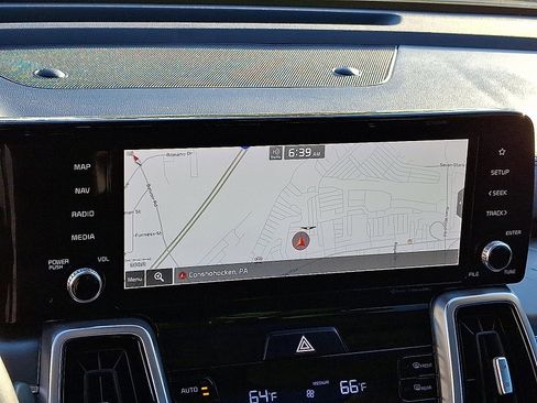 Used 2021 Kia Sorento SX image 17