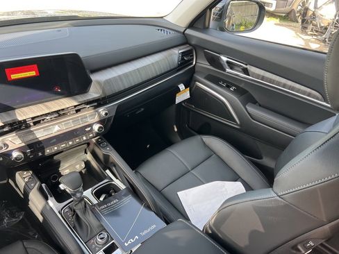 New 2025 Kia Telluride EX w/ EX Captain's Chair Package image 11