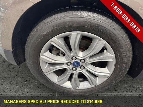 Used 2019 Ford Edge Titanium image 25